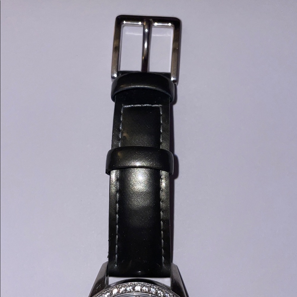 DKNY Women’s watch with silver case. Mother of Pearl dial. - Picture 4 of 7